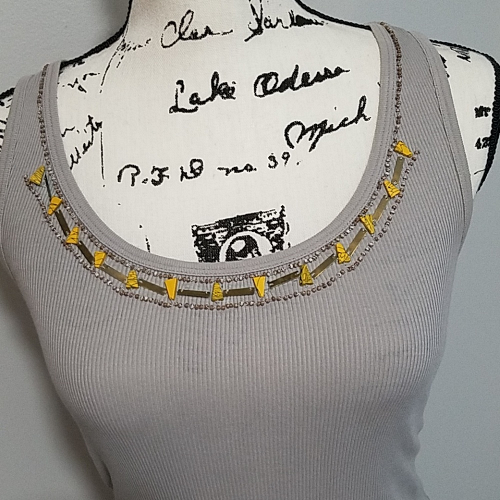 Tank top - Picture 2 of 4